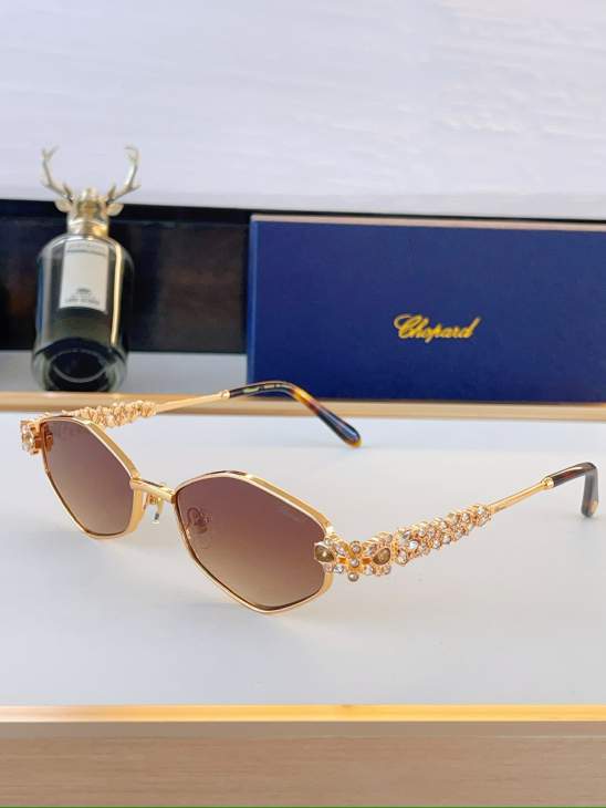 Picture of Chopard Sunglasses _SKUfw80049822fw